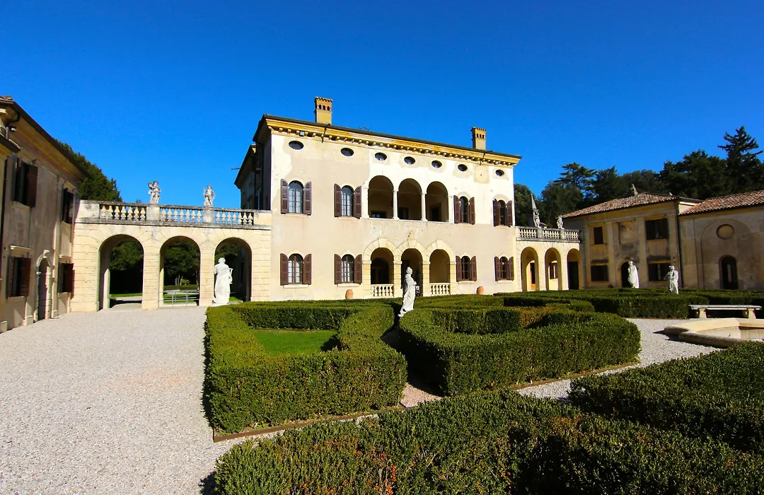 Hotel Villa Giona-1